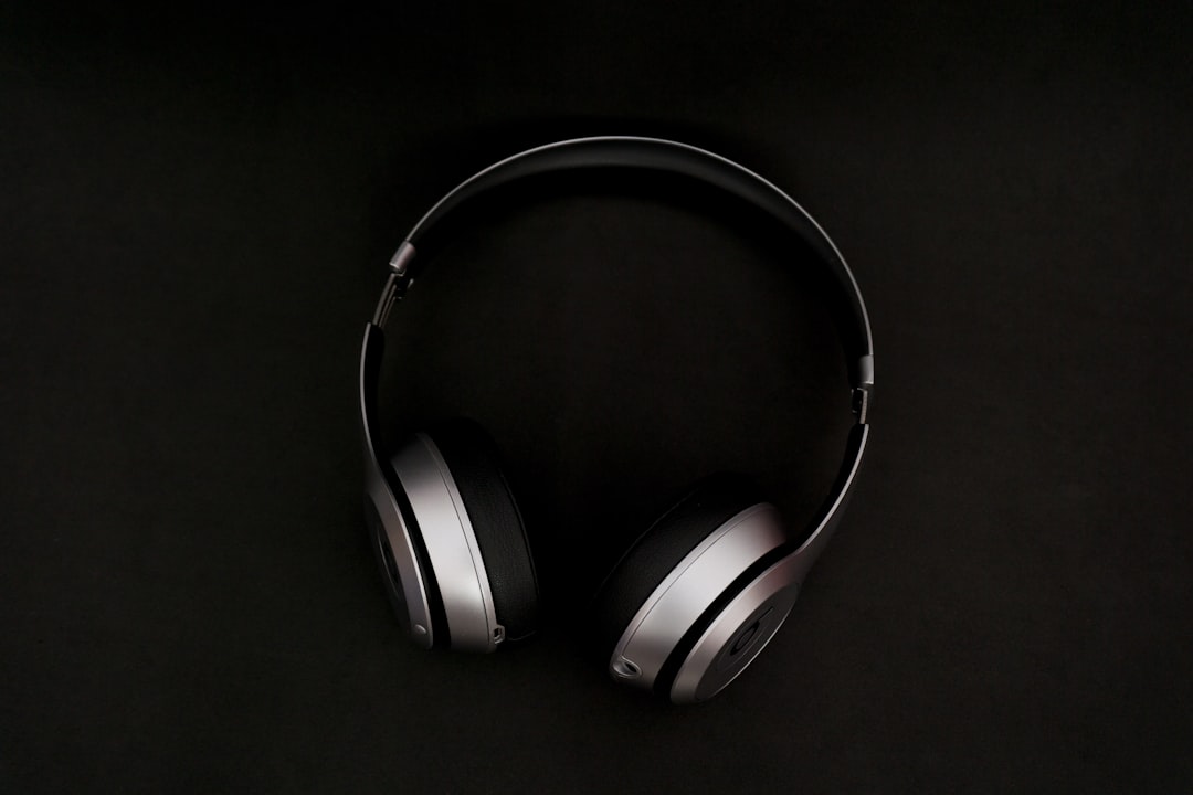 Avustralya yapay zeka müzik düzenlemesi haberi için temsili müzik stüdyosu görseli