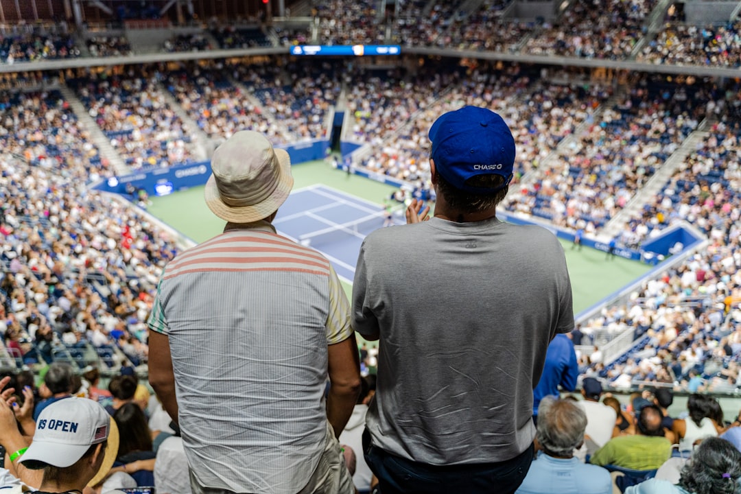 New York US Open tenis kortunu gösteren temsili yatay görsel